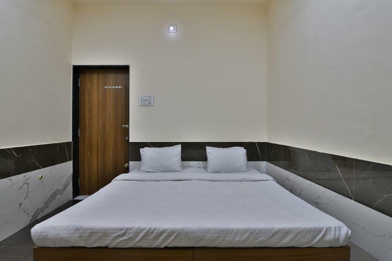 Spot On 37366 Hotel Mahalaxmi Дварка Екстер'єр фото